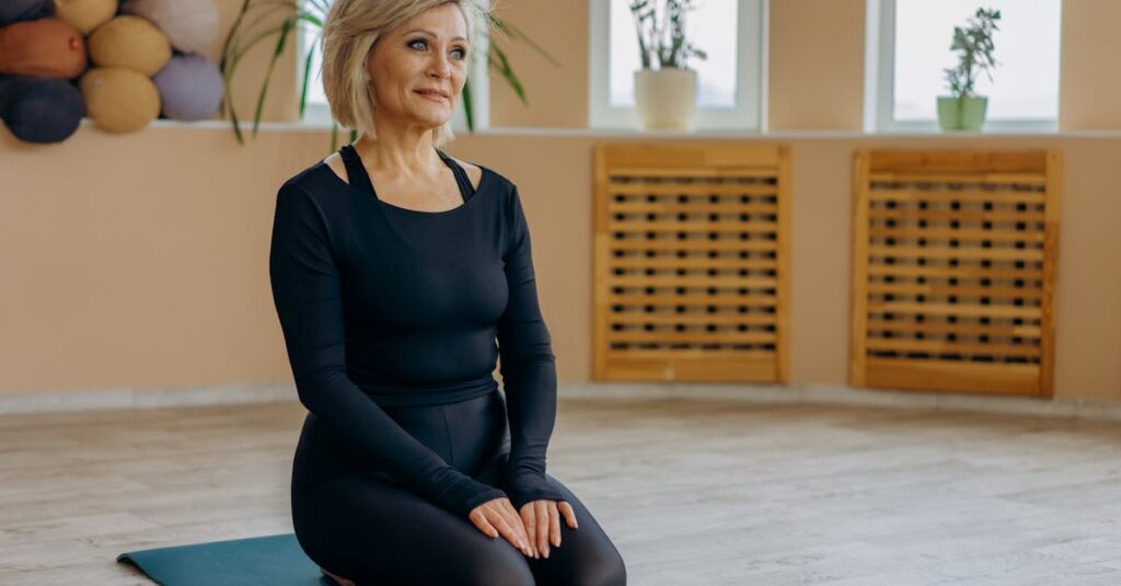 ヨガをやめたいと感じる女性が自分の気持ちに向き合っている様子